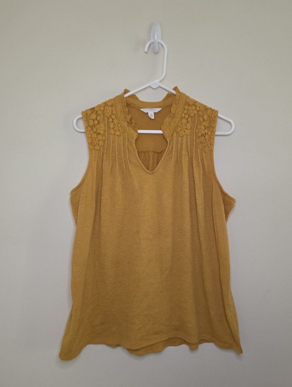 Women's Time & Tru Sleeveless Top Sz Small